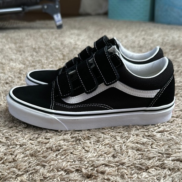 Vans - Picture 4 of 7